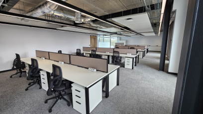 Desks in Office 2.003